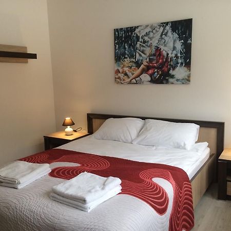 Apartment Mona Warsaw Przy Stacji Metra Экстерьер фото